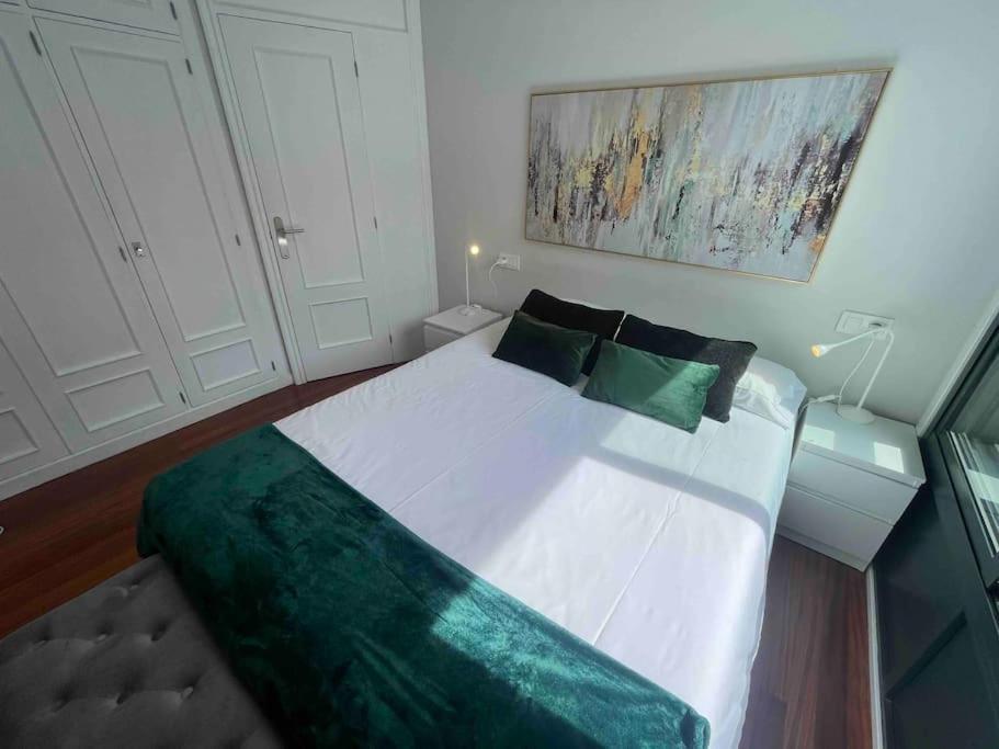 Premium La Farola Vigo Ybh12 Apartment Luaran gambar