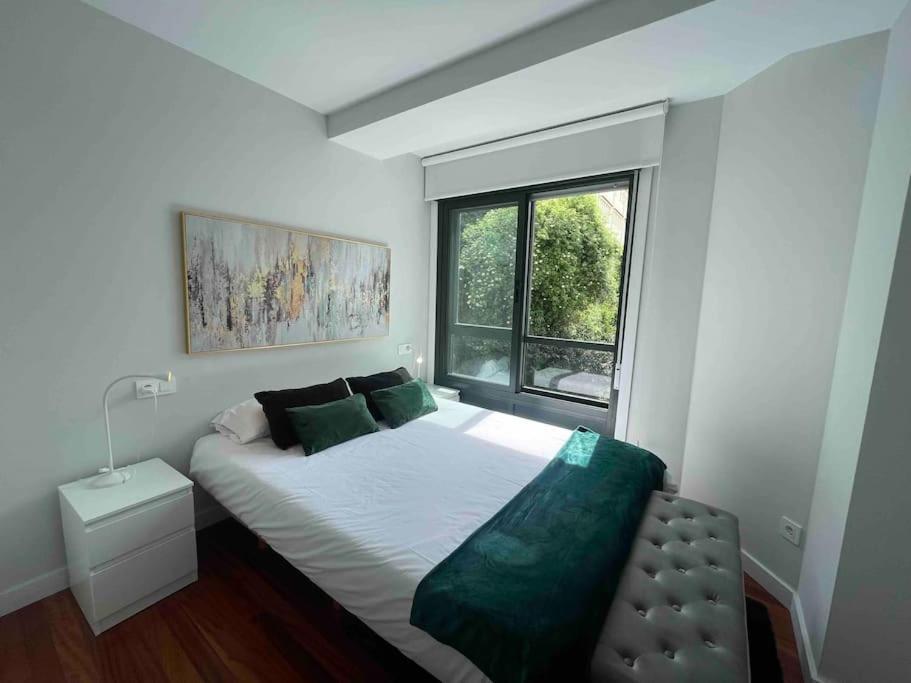 Premium La Farola Vigo Ybh12 Apartment Luaran gambar